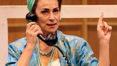 BetteAndJoan_Ensemble_Production_ImageCredit_PrudenceUpton_001b